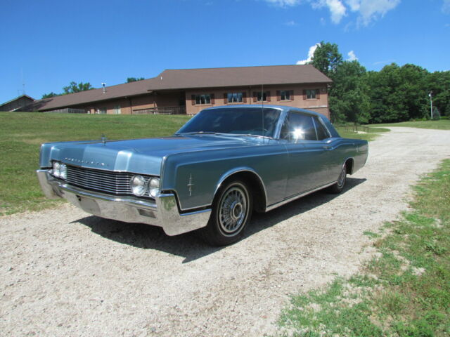 Lincoln Continental 1966 image number 27