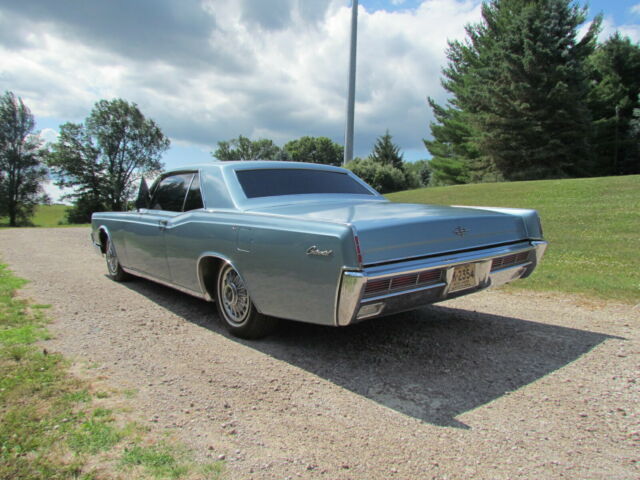 Lincoln Continental 1966 image number 29