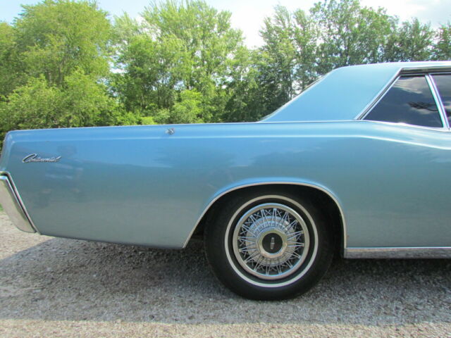 Lincoln Continental 1966 image number 31