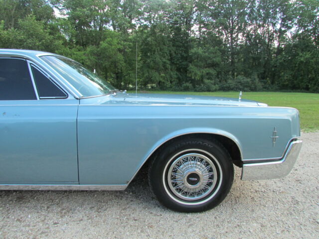 Lincoln Continental 1966 image number 33