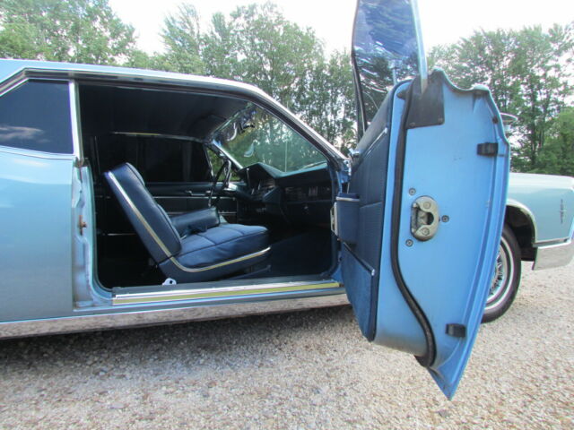 Lincoln Continental 1966 image number 39