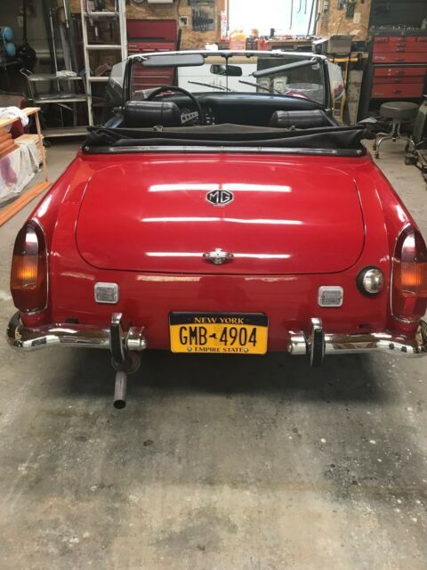 MG Midget 1971 image number 15