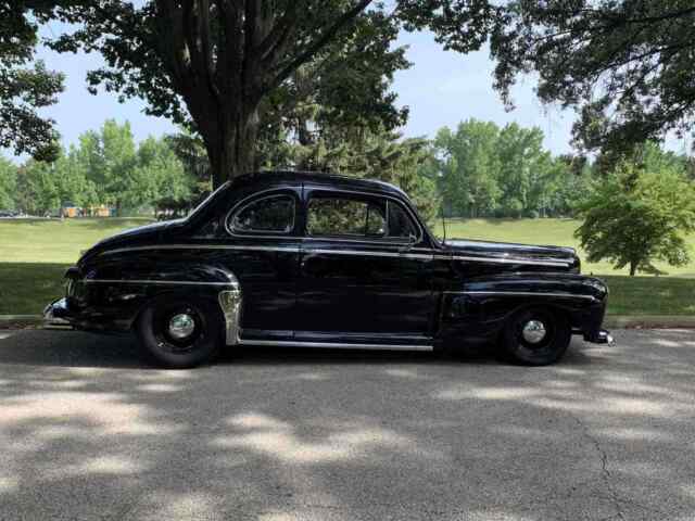 Ford Coupe 1947 image number 0