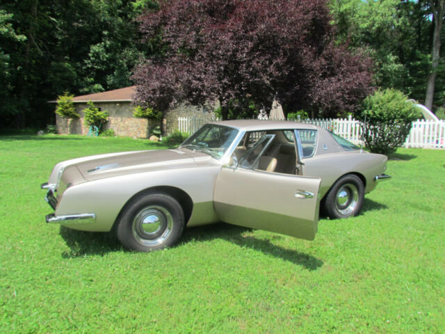 Studebaker Avanti 1964 image number 0