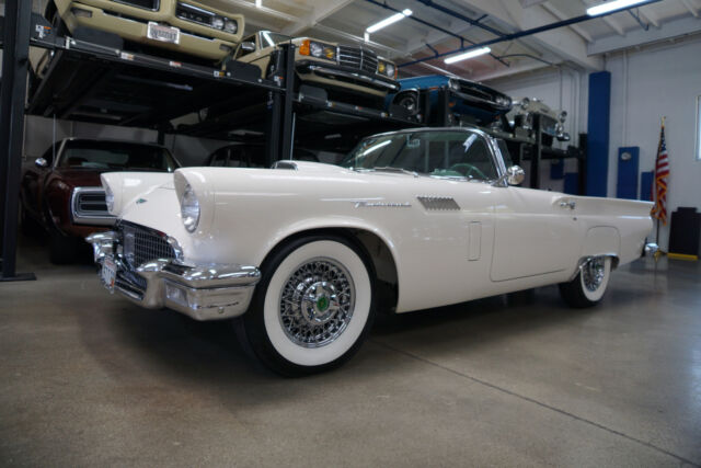 Ford Thunderbird 312 V8 Convertible 1957 image number 28