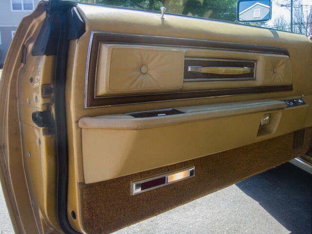 Lincoln Continental 1974 image number 24