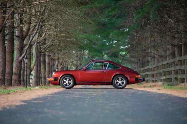 Porsche 911 S 1976 image number 1