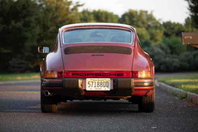 Porsche 911 S 1976 image number 8