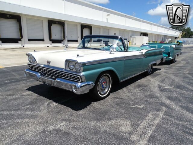 Ford Galaxie 1959 image number 38