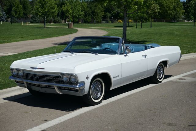 Chevrolet Impala 1965 image number 1