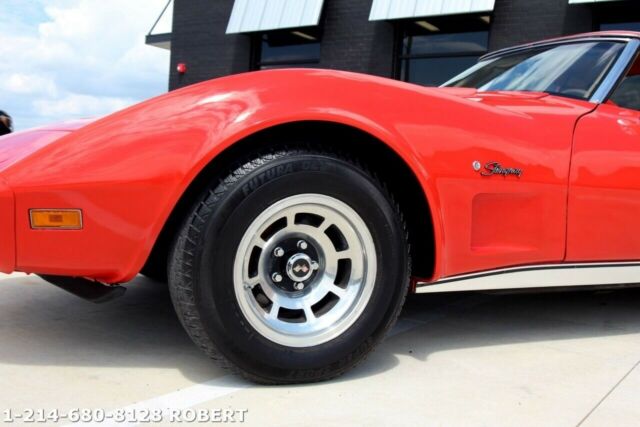 Chevrolet Corvette 1976 image number 2