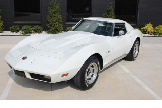 Chevrolet Corvette 1974 image number 0