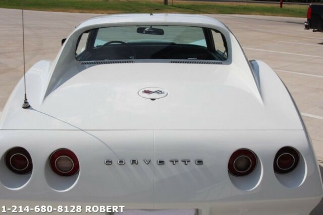 Chevrolet Corvette 1974 image number 27