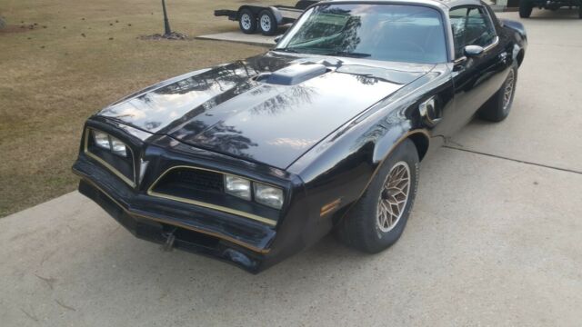 Pontiac Trans Am 1977 image number 0