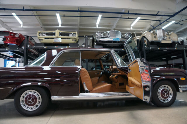 Mercedes-Benz 280SE 3.5 V8 2 Door Coupe 1971 image number 22