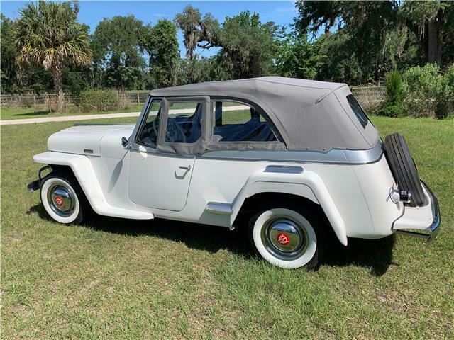 Willys Jeepster 1949 image number 28