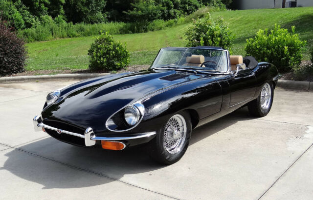 Jaguar E-Type 1969 image number 22