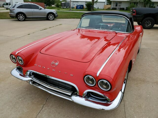 Chevrolet Corvette 1962 image number 1