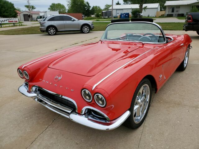 Chevrolet Corvette 1962 image number 10