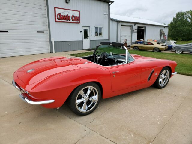 Chevrolet Corvette 1962 image number 13