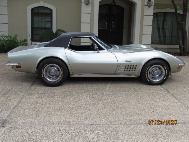 Chevrolet Corvette 1972 image number 29