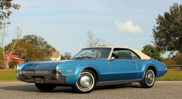 Oldsmobile Toronado 1967 image number 0