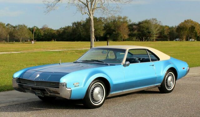 Oldsmobile Toronado 1967 image number 14