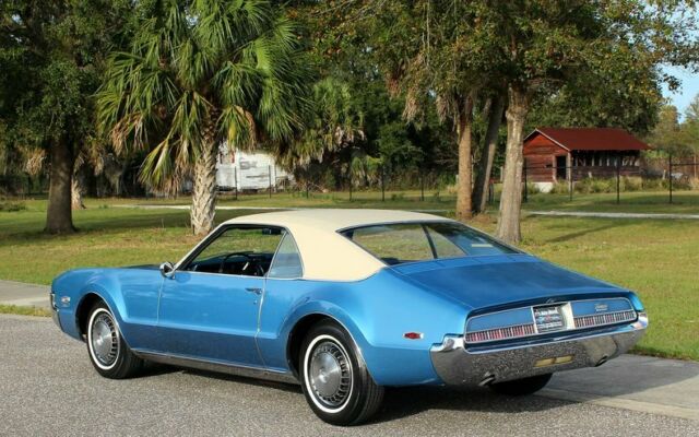 Oldsmobile Toronado 1967 image number 15