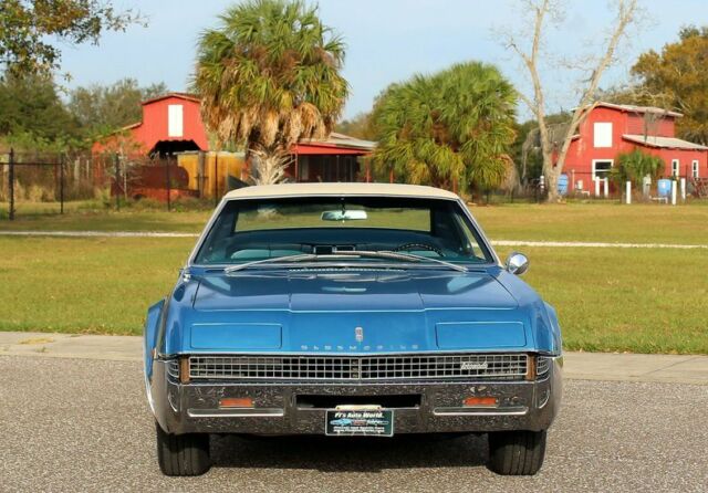 Oldsmobile Toronado 1967 image number 19