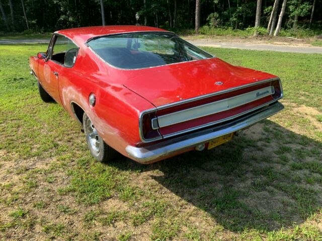 Plymouth Barracuda 1967 image number 2