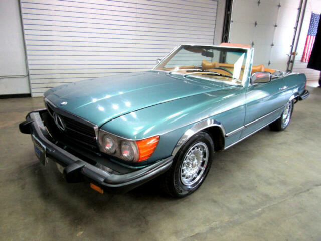 Mercedes-Benz SL-Class 1979 image number 24