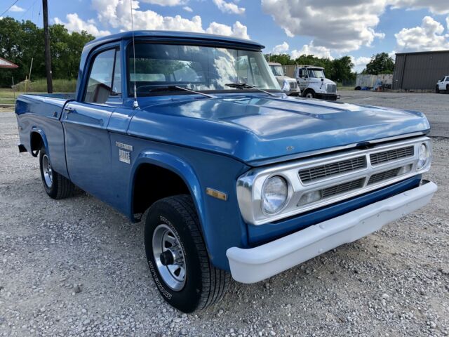 Dodge Power Wagon 1971 image number 26