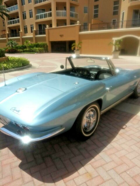 Chevrolet Corvette 1963 image number 0