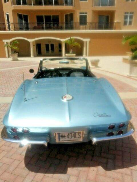 Chevrolet Corvette 1963 image number 16