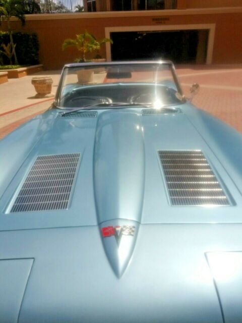 Chevrolet Corvette 1963 image number 27