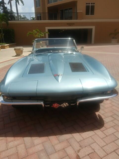 Chevrolet Corvette 1963 image number 33