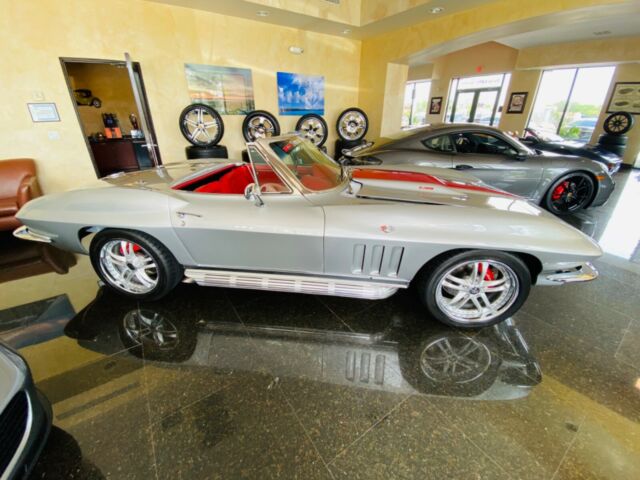 Chevrolet Corvette 1966 image number 2