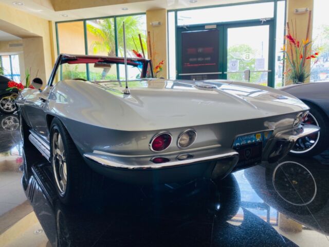 Chevrolet Corvette 1966 image number 32