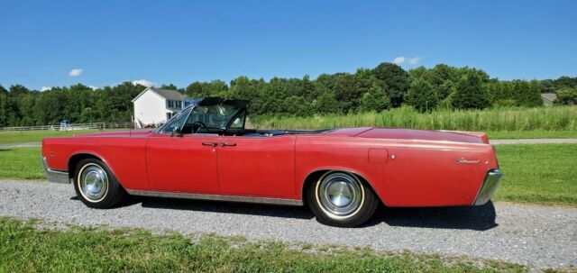 Lincoln Continental 1966 image number 1