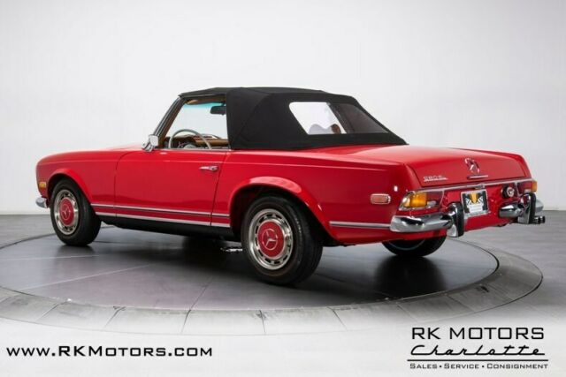 Mercedes-Benz SL-Class 1971 image number 14