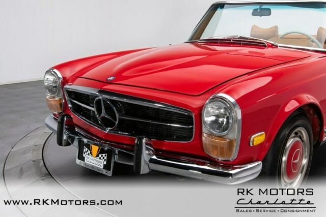 Mercedes-Benz SL-Class 1971 image number 22