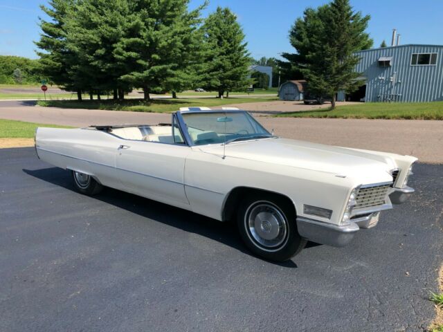 Cadillac DeVille 1967 image number 0