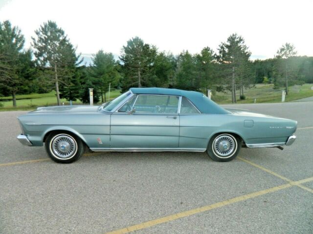 Ford Galaxie 1966 image number 1