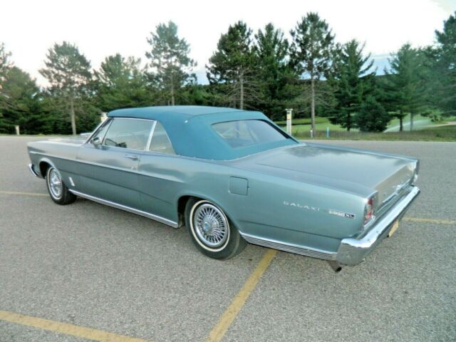 Ford Galaxie 1966 image number 2