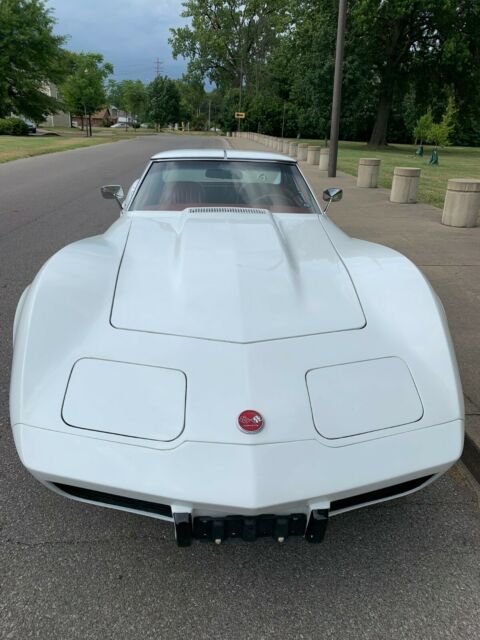 Chevrolet Corvette 1976 image number 0