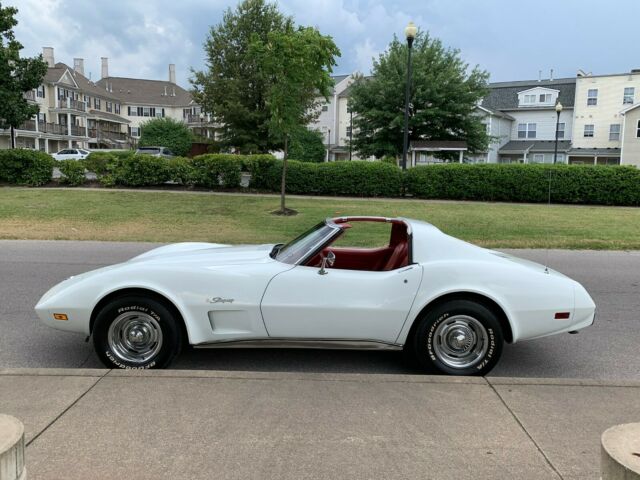 Chevrolet Corvette 1976 image number 13