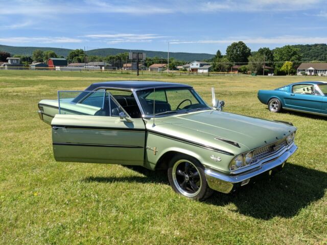 Ford Galaxie 1963 image number 6