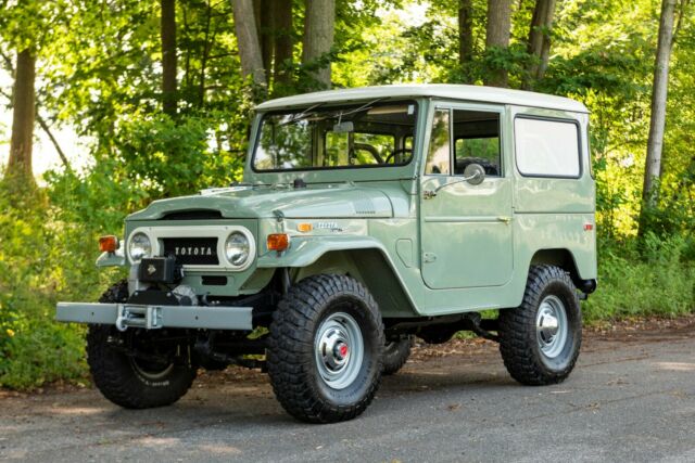 Toyota Land Cruiser 1970 image number 28