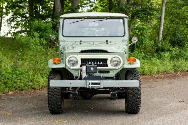 Toyota Land Cruiser 1970 image number 31