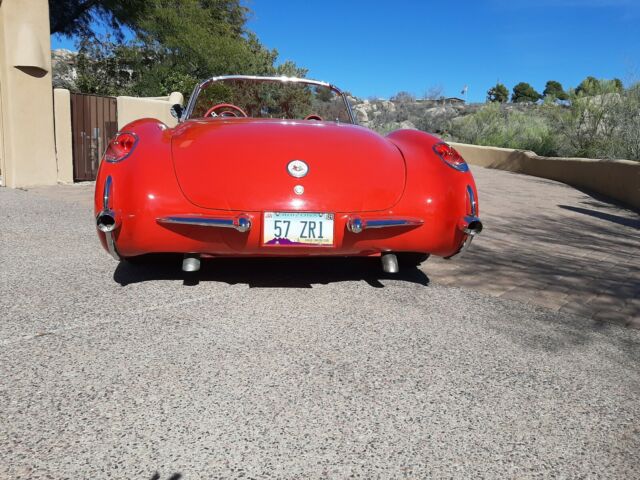 Chevrolet Corvette 1957 image number 2